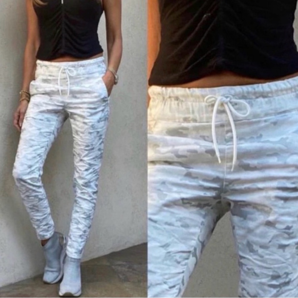 BEVY FLOG White Camouflage Joggers